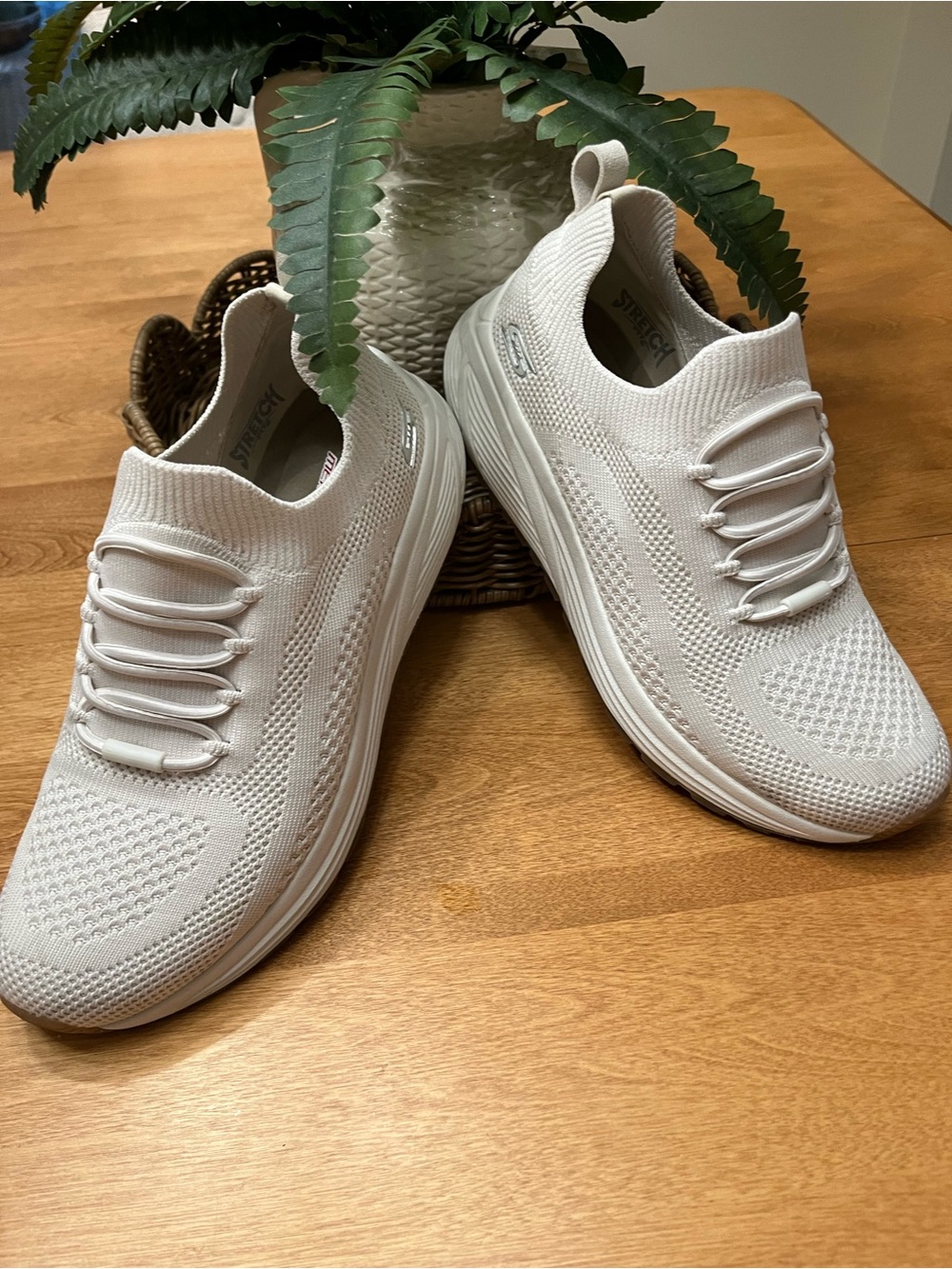 Skechers White Knit Slip-On Sneakers with Elastic Laces - wore once